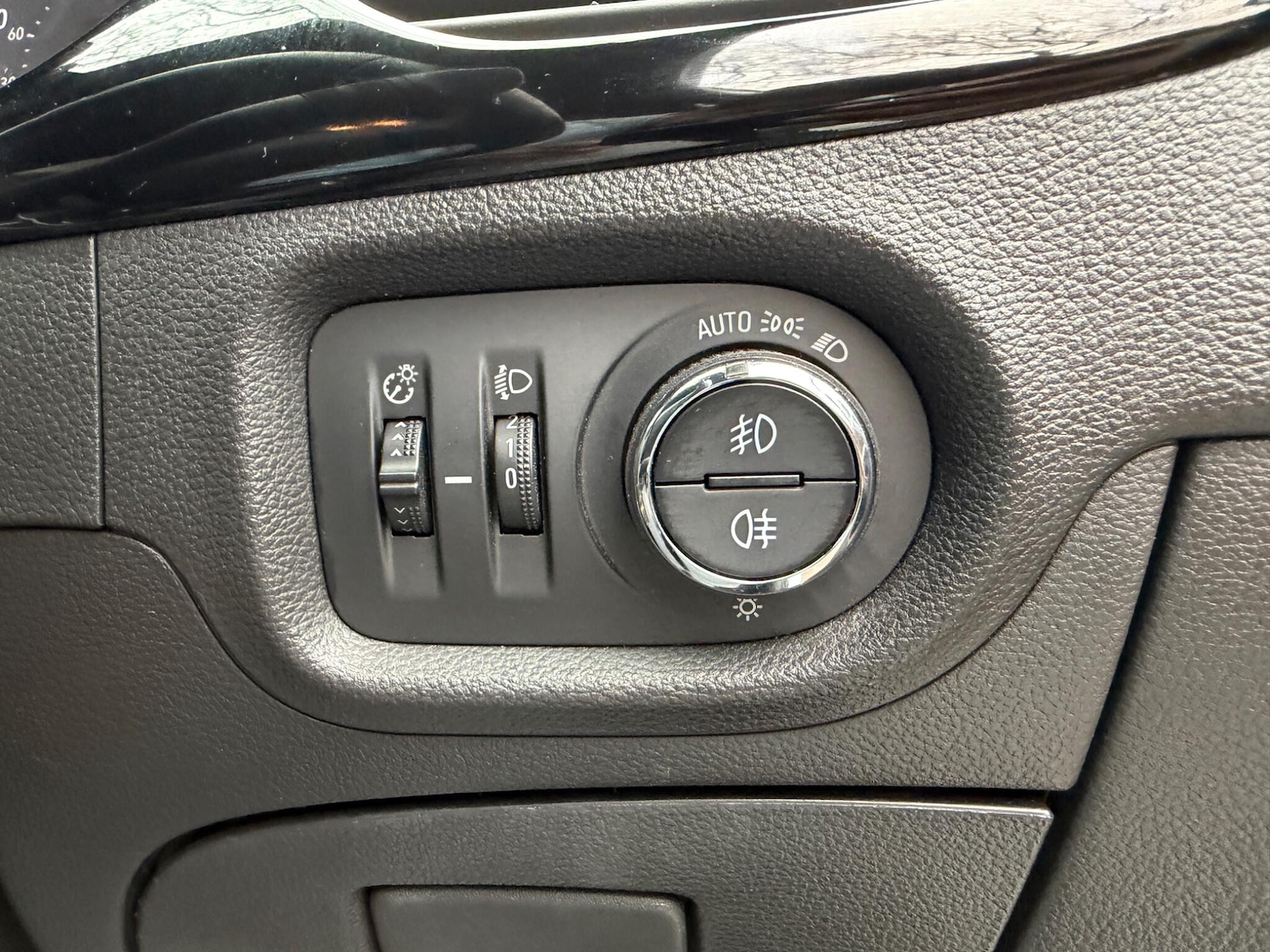 Used Vauxhall Astra for sale - 77807875: Photo 24