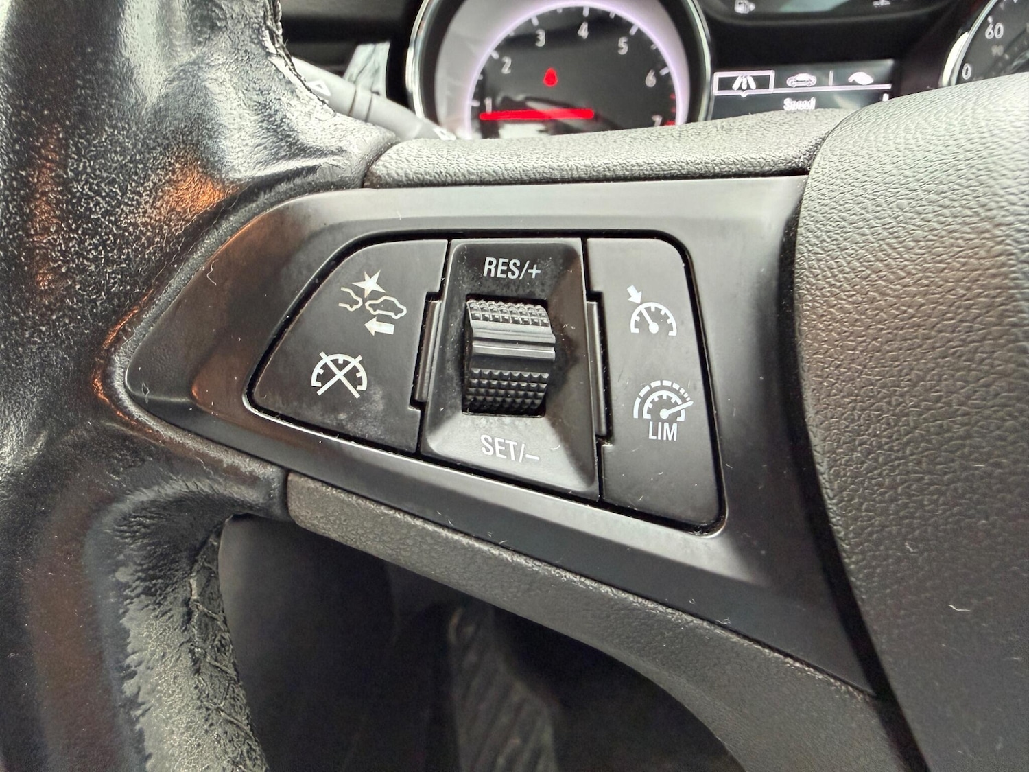 Used Vauxhall Astra for sale - 77807875: Photo 25