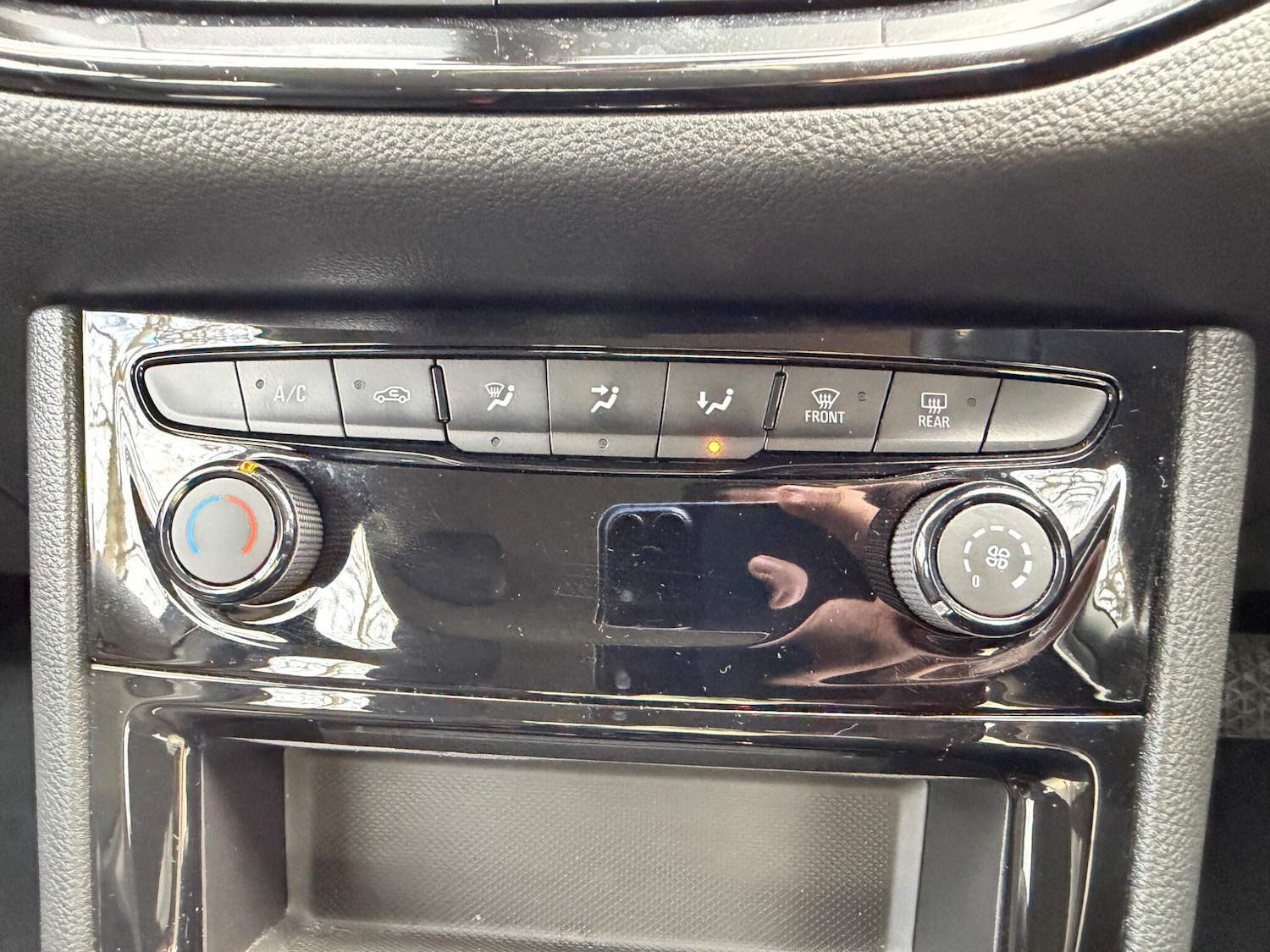 Used Vauxhall Astra for sale - 77242452: Photo 14