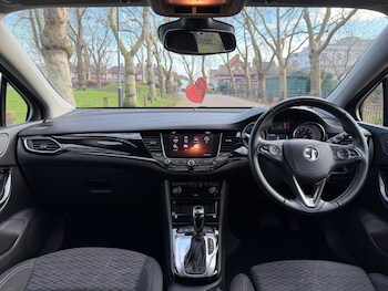 Used Vauxhall Astra 2018 for sale - 77242452: Photo
