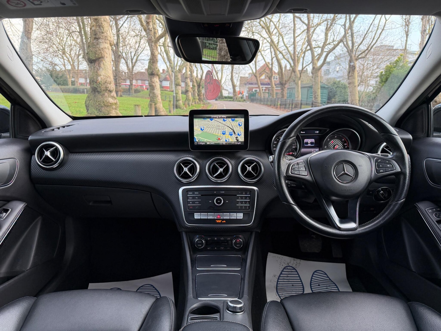 Used Mercedes-Benz A-Class 2017 for sale - 77029257: Photo 4