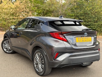 Used Toyota C-HR 2021 for sale - 79464629: Photo