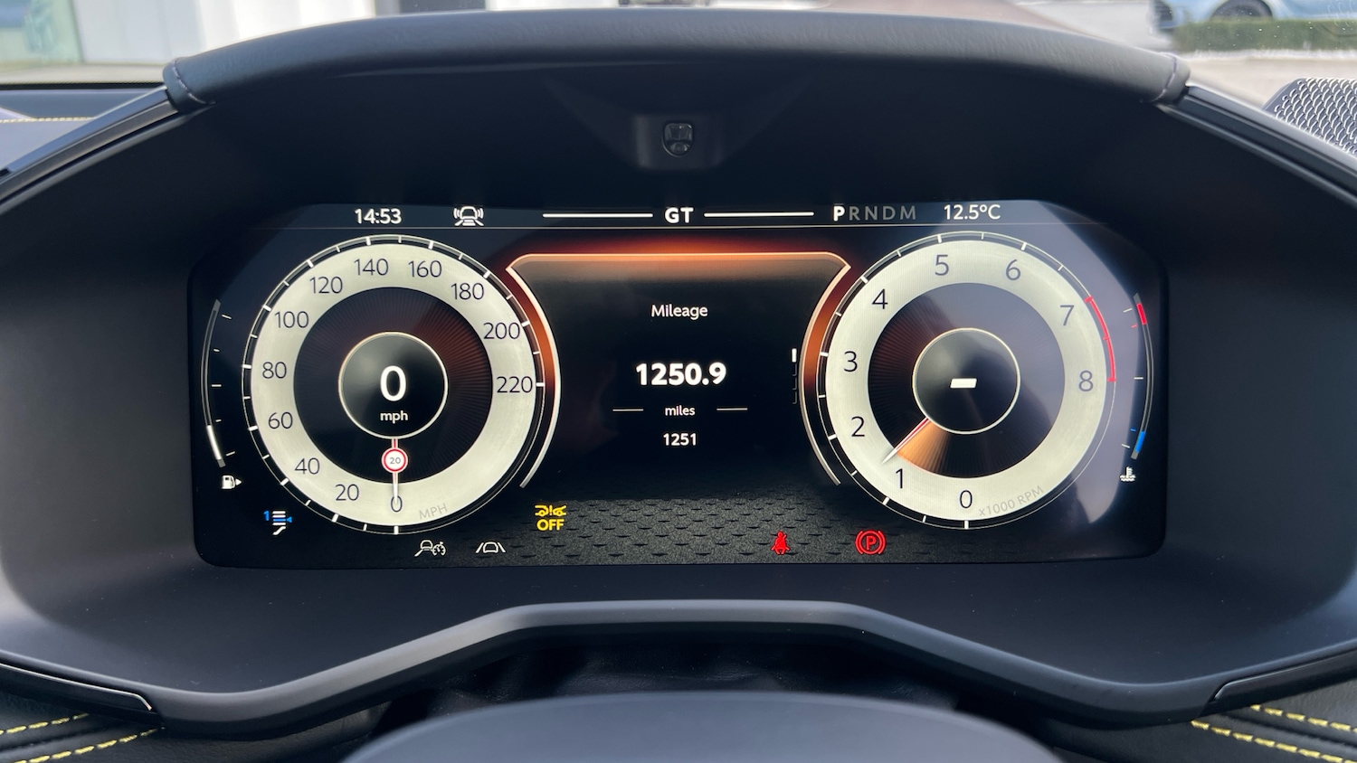 Used Aston Martin DBX 2025 for sale - 76455008: Photo 6