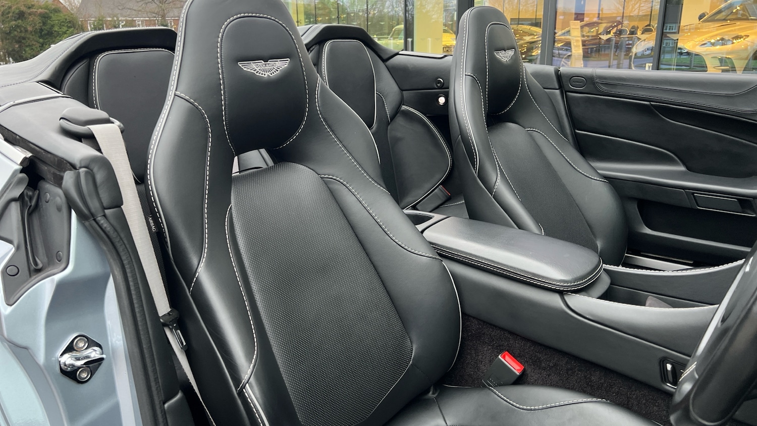 Used Aston Martin Vanquish 2015 for sale - 77572515: Photo 11