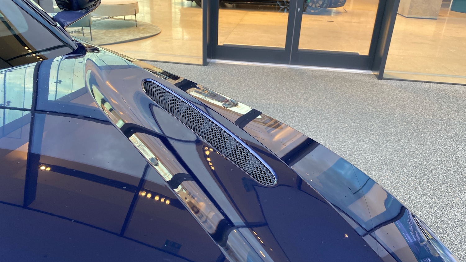 Used Aston Martin DB11 2019 for sale - 76784847: Photo 15