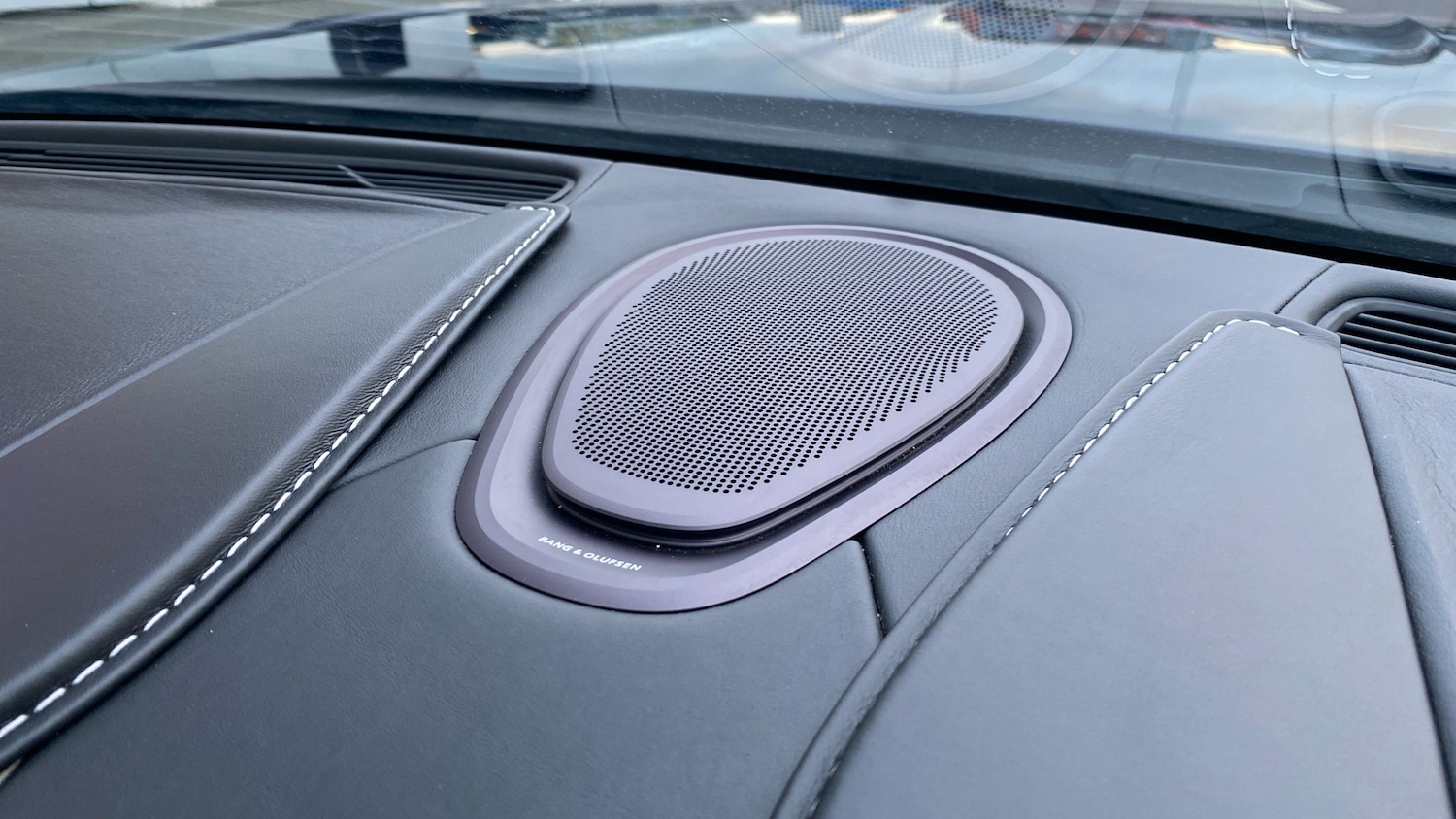 Used Aston Martin DB11 2019 for sale - 76784847: Photo 23