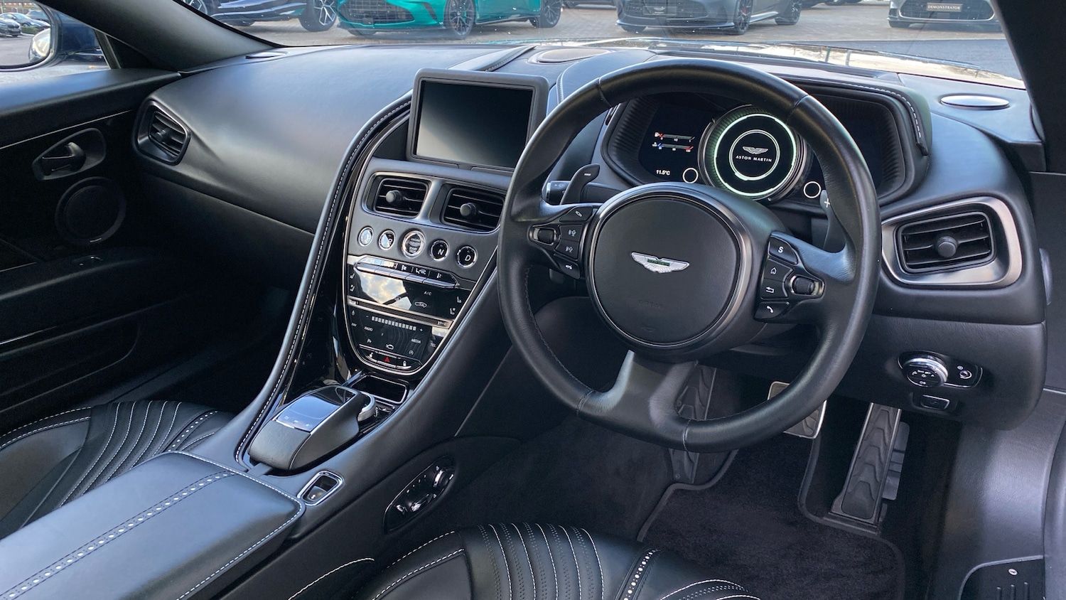 Used Aston Martin DB11 2019 for sale - 76784847: Photo 3