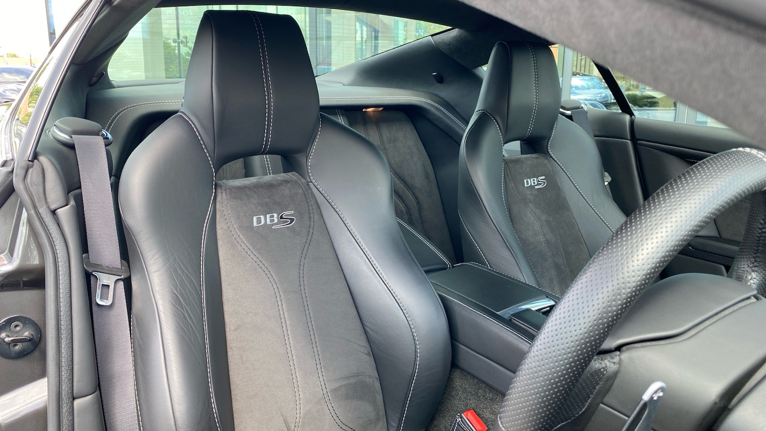 Used Aston Martin DBS for sale - 76699573: Photo 11