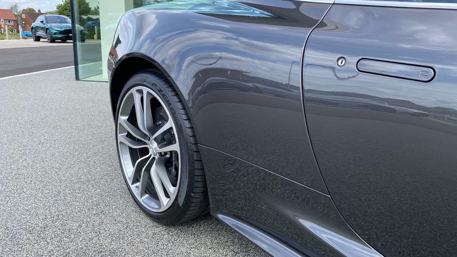 Used Aston Martin DBS for sale - 76699573: Photo 23