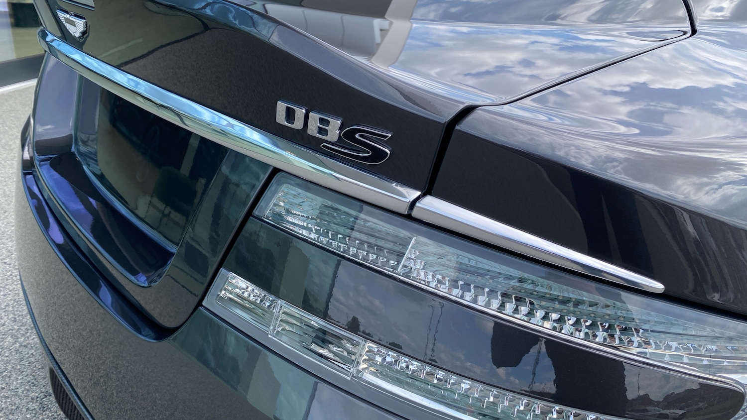 Used Aston Martin DBS for sale - 76699573: Photo 24