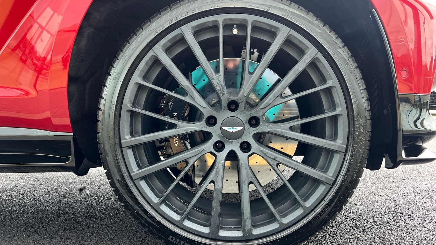 Used Aston Martin DBX 2025 for sale - 77595088: Photo 4