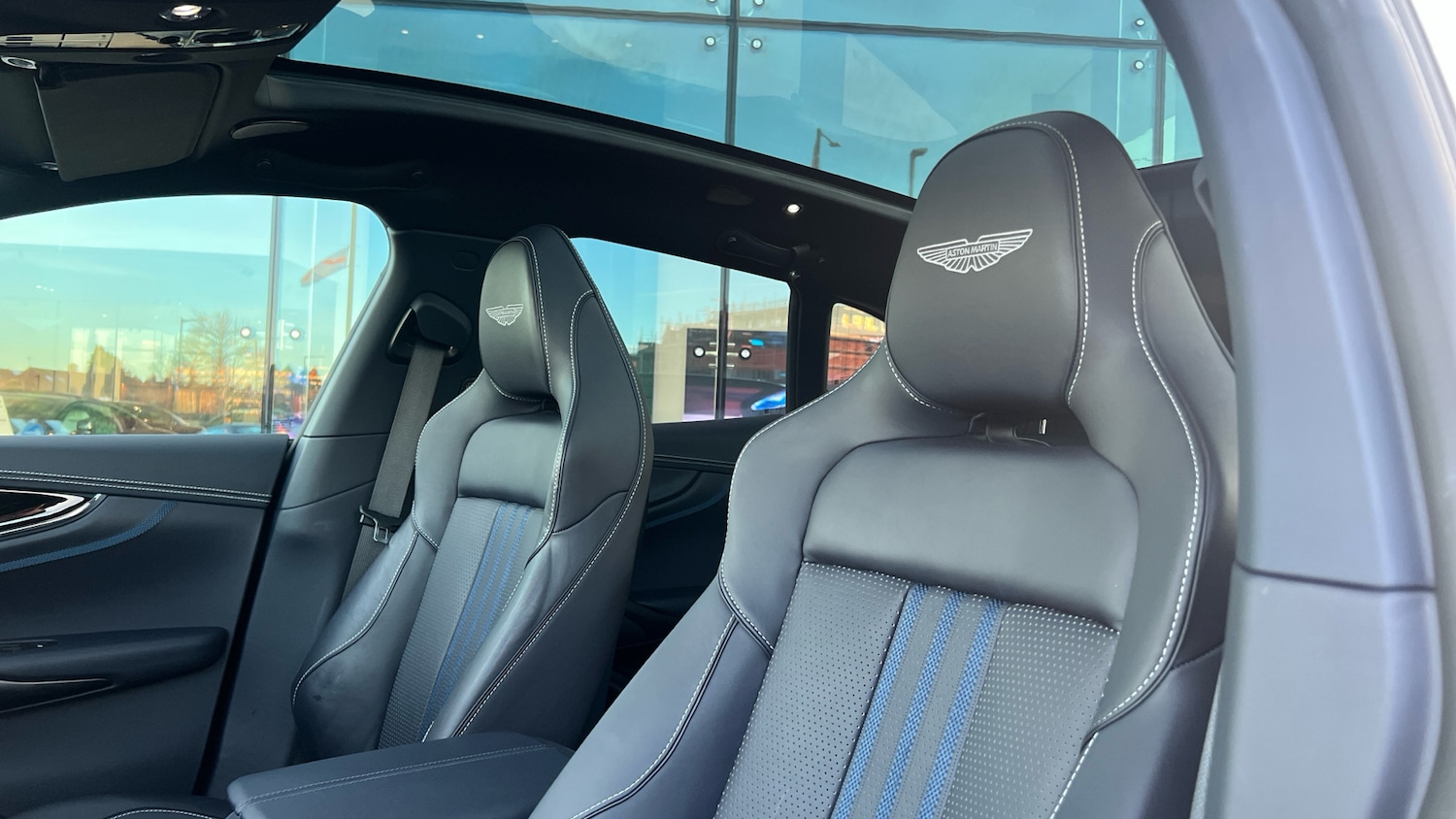 Used Aston Martin DBX for sale - 76910971: Photo 24