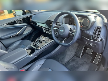 Used Aston Martin DBX 2024 for sale - 76910971: Photo