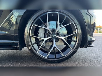 Used Aston Martin DBX 2024 for sale - 76910971: Photo