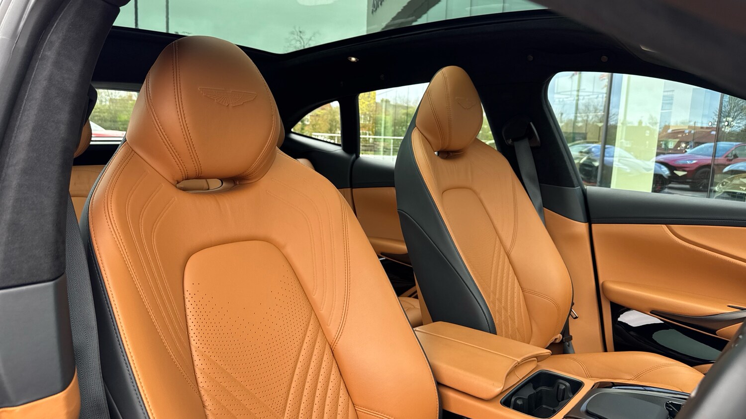 Used Aston Martin DBX 2022 for sale - 78154759: Photo 11