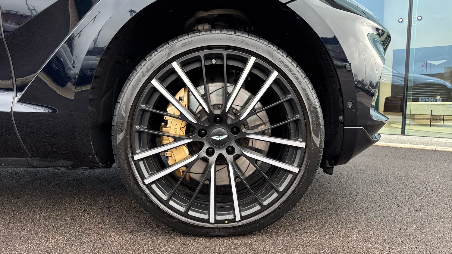 Used Aston Martin DBX 2022 for sale - 78154759: Photo 4