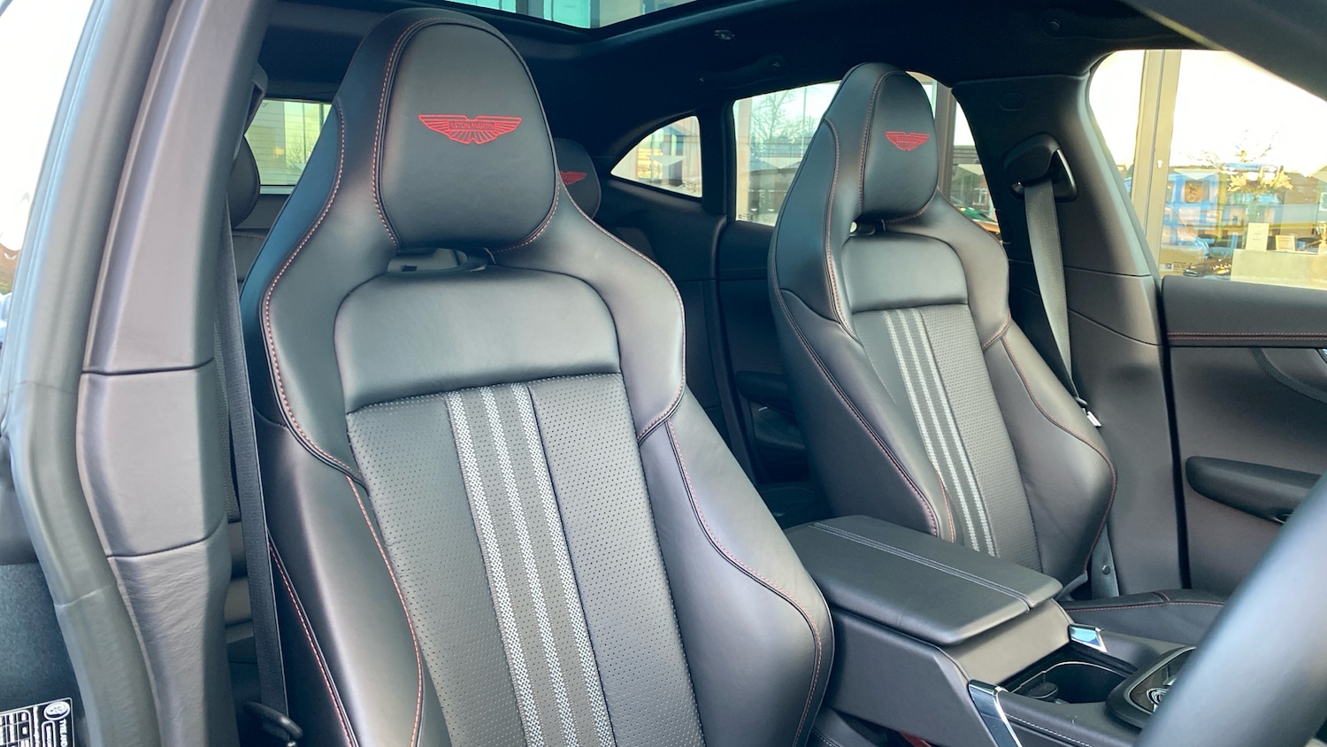 Used Aston Martin DBX 2024 for sale - 77494658: Photo 11