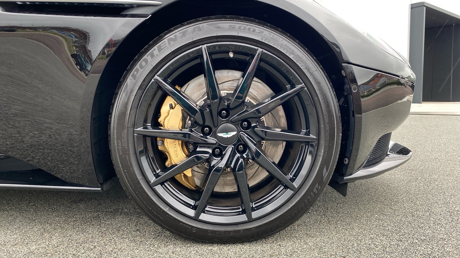 Used Aston Martin DB11 for sale - 77409409: Photo 4