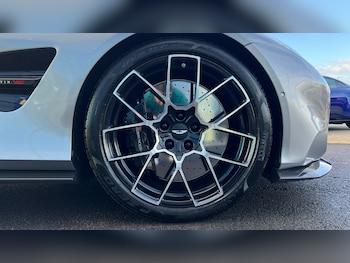 Used Aston Martin Vanquish 2025 for sale - 79179968: Photo