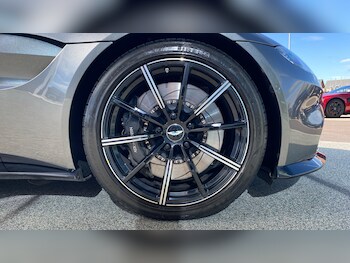 Used Aston Martin Vantage 2021 for sale - 76186960: Photo