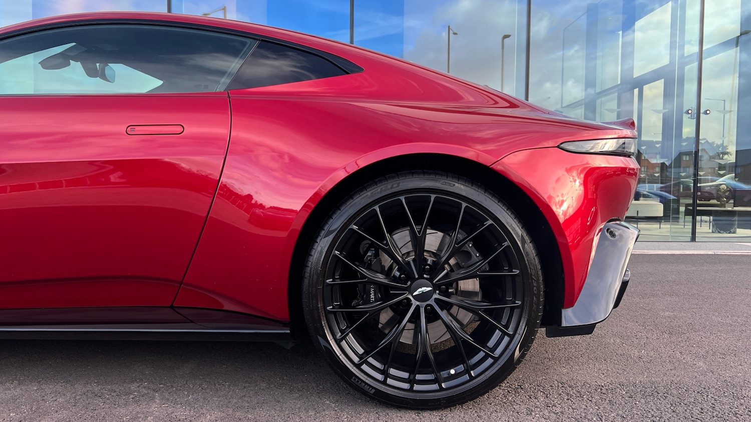 Used Aston Martin Vantage for sale - 76186957: Photo 15