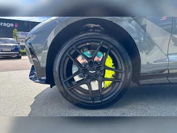 Used Aston Martin DBX 2026 for sale - 79179972: Photo