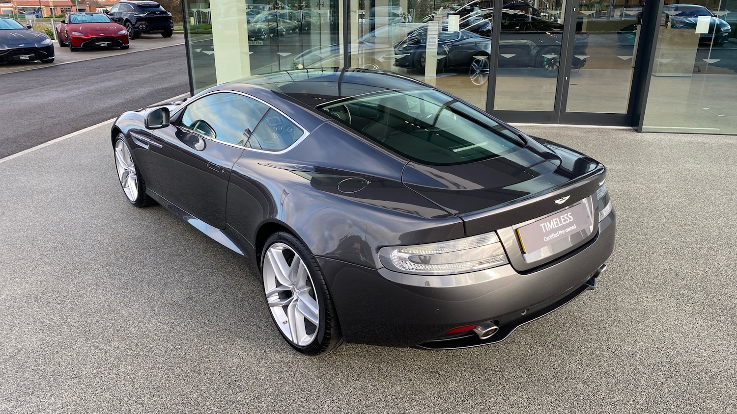Used Aston Martin Virage 2012 for sale - 77213360: Photo 19