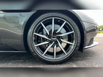 Used Aston Martin DB11 2020 for sale - 79696896: Photo
