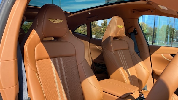 Used Aston Martin DBX 2025 for sale - 75718442: Photo 11