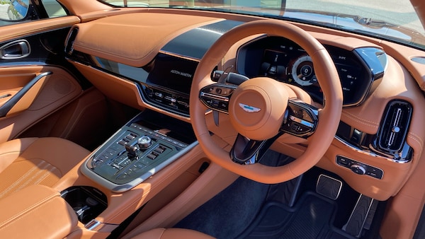 Used Aston Martin DBX 2025 for sale - 75718442: Photo 3