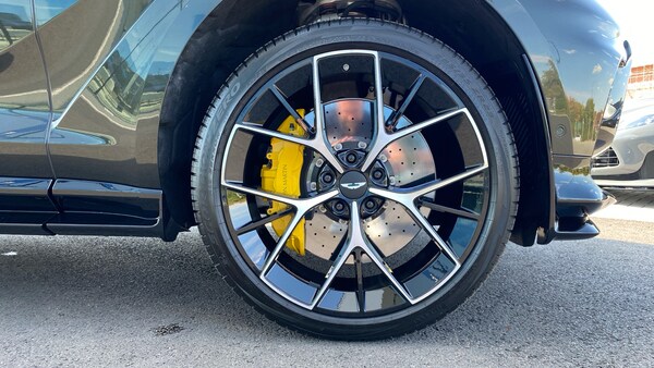 Used Aston Martin DBX 2025 for sale - 75718442: Photo 4