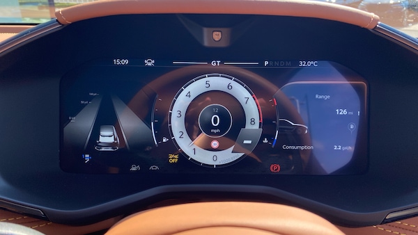 Used Aston Martin DBX 2025 for sale - 75718442: Photo 6