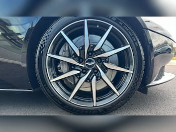 Used Aston Martin DB11 2017 for sale - 79792596: Photo