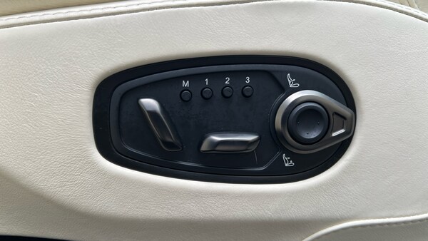 Used Aston Martin DBX 2021 for sale - 76198039: Photo 22