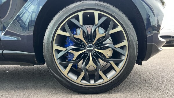 Used Aston Martin DBX 2021 for sale - 76198039: Photo 4