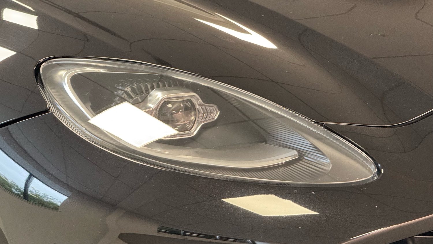 Used Aston Martin DBX 2023 for sale - 76910968: Photo 16