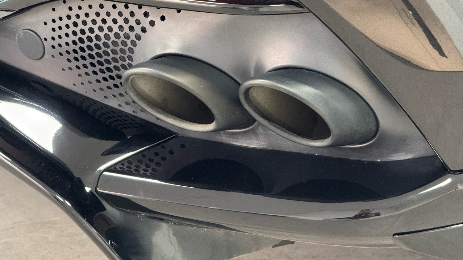 Used Aston Martin DBX 2023 for sale - 76910968: Photo 18