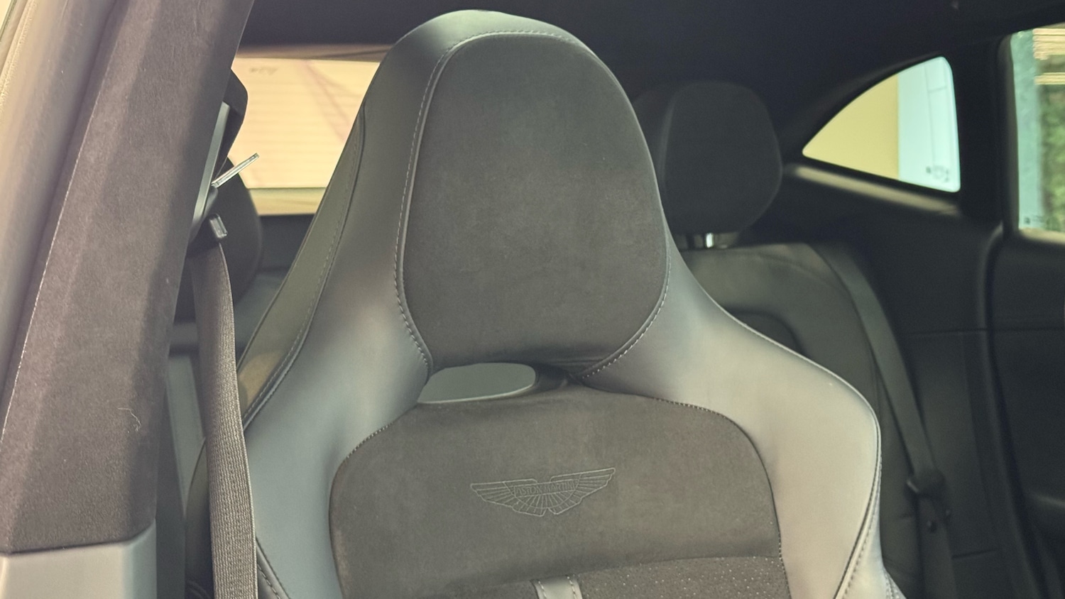 Used Aston Martin DBX 2023 for sale - 76910968: Photo 5