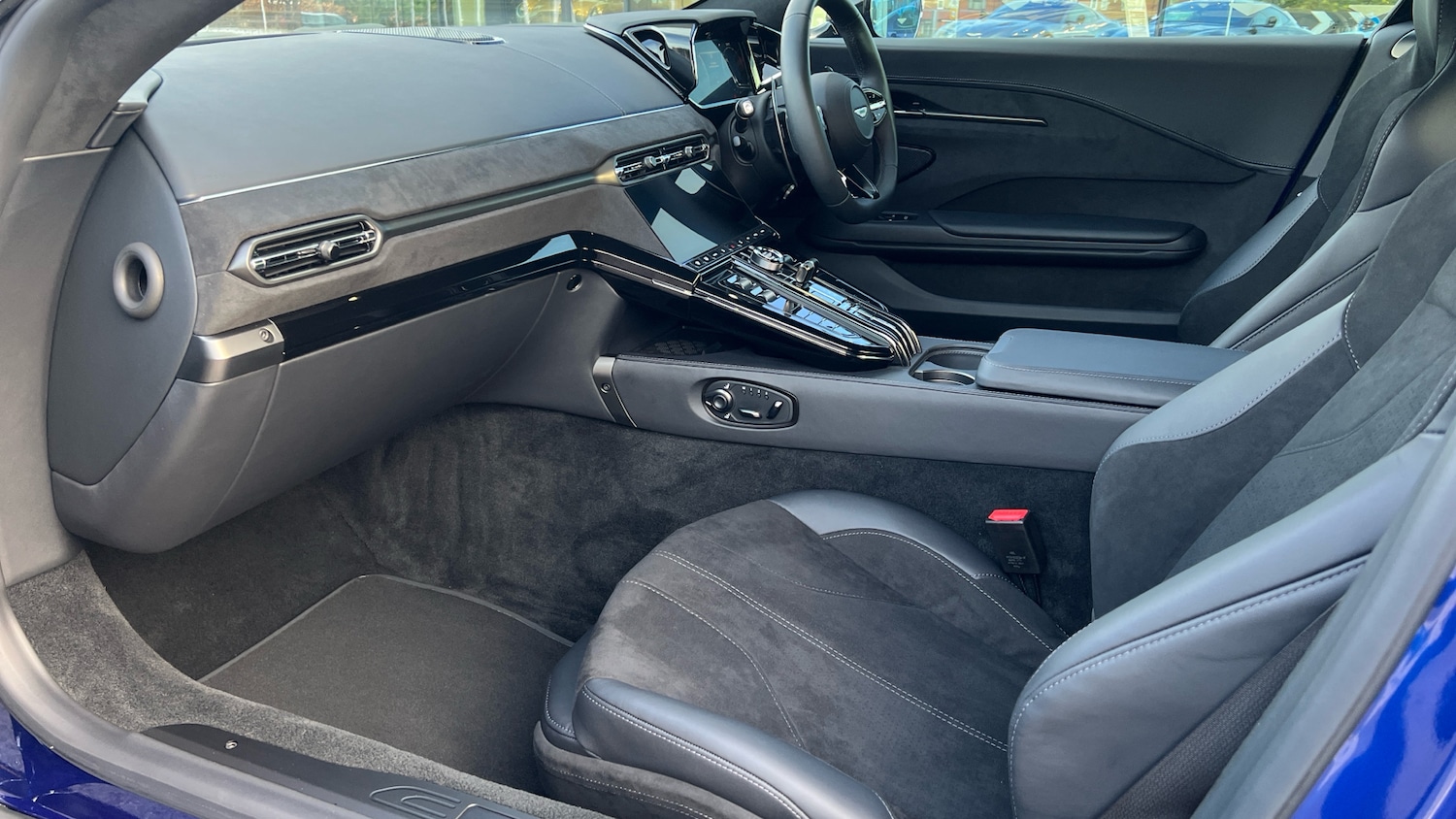 Used Aston Martin Vantage 2024 for sale - 77107604: Photo 25