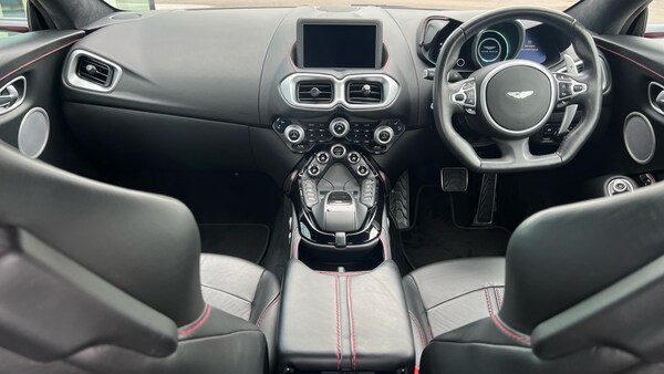 Used Aston Martin Vantage 2019 for sale - 76267605: Photo 9