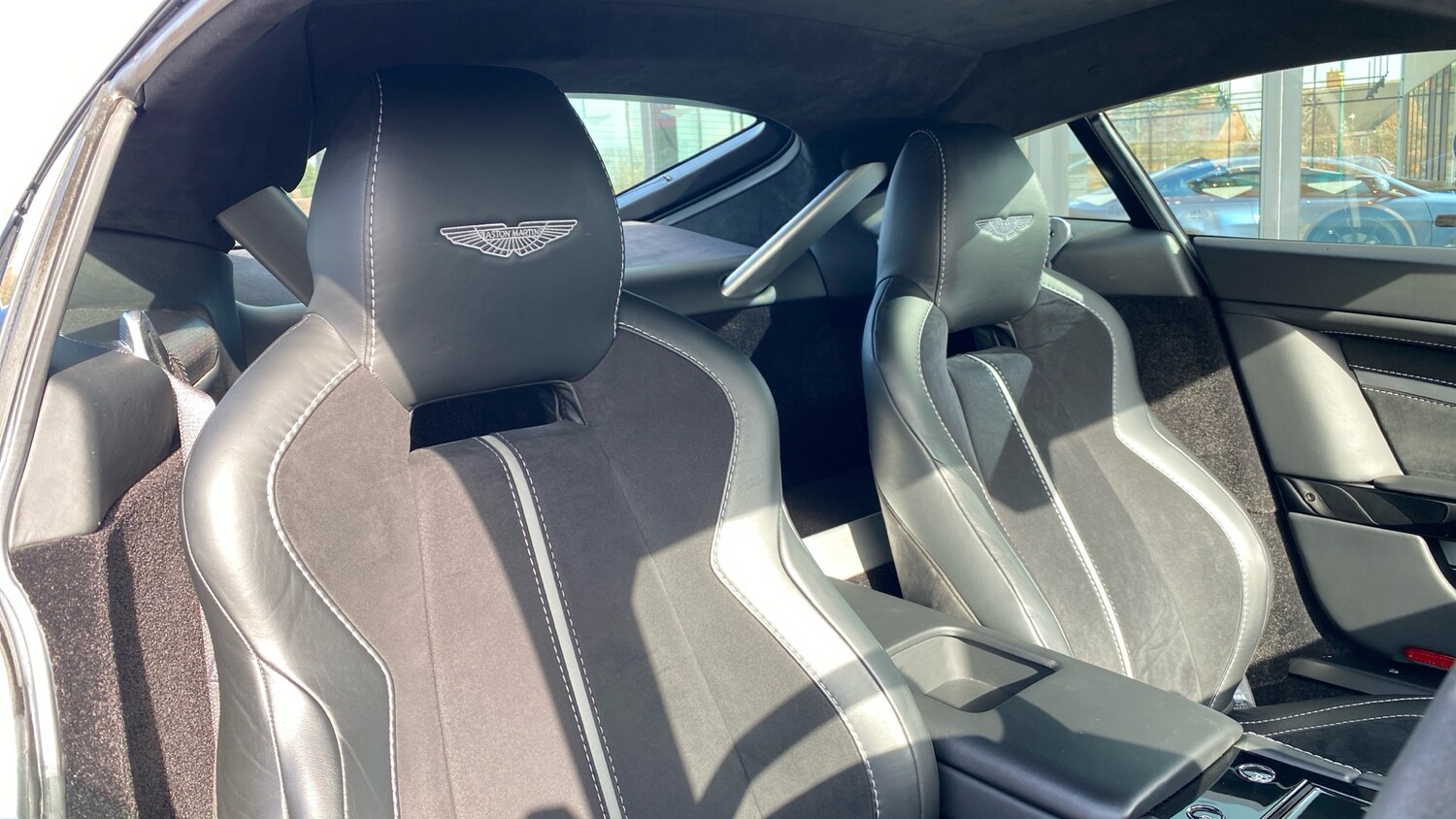 Used Aston Martin Vantage 2016 for sale - 77668257: Photo 11