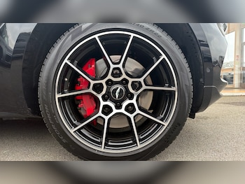 Used Aston Martin DBX 2020 for sale - 78545500: Photo
