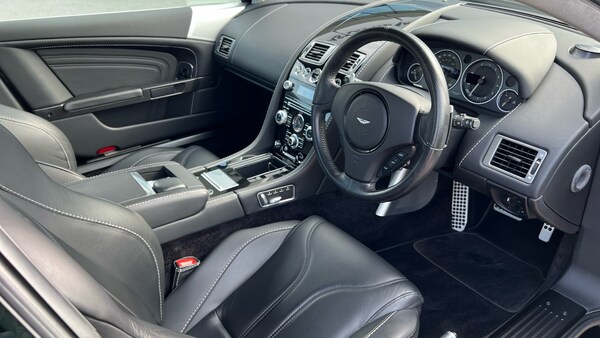 Used Aston Martin DBS 2012 for sale - 75644525: Photo 3