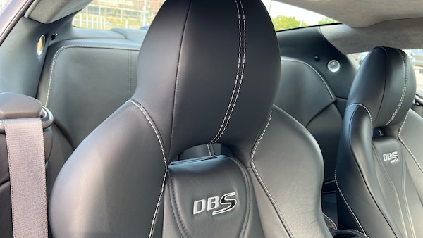 Used Aston Martin DBS 2012 for sale - 75644525: Photo 5