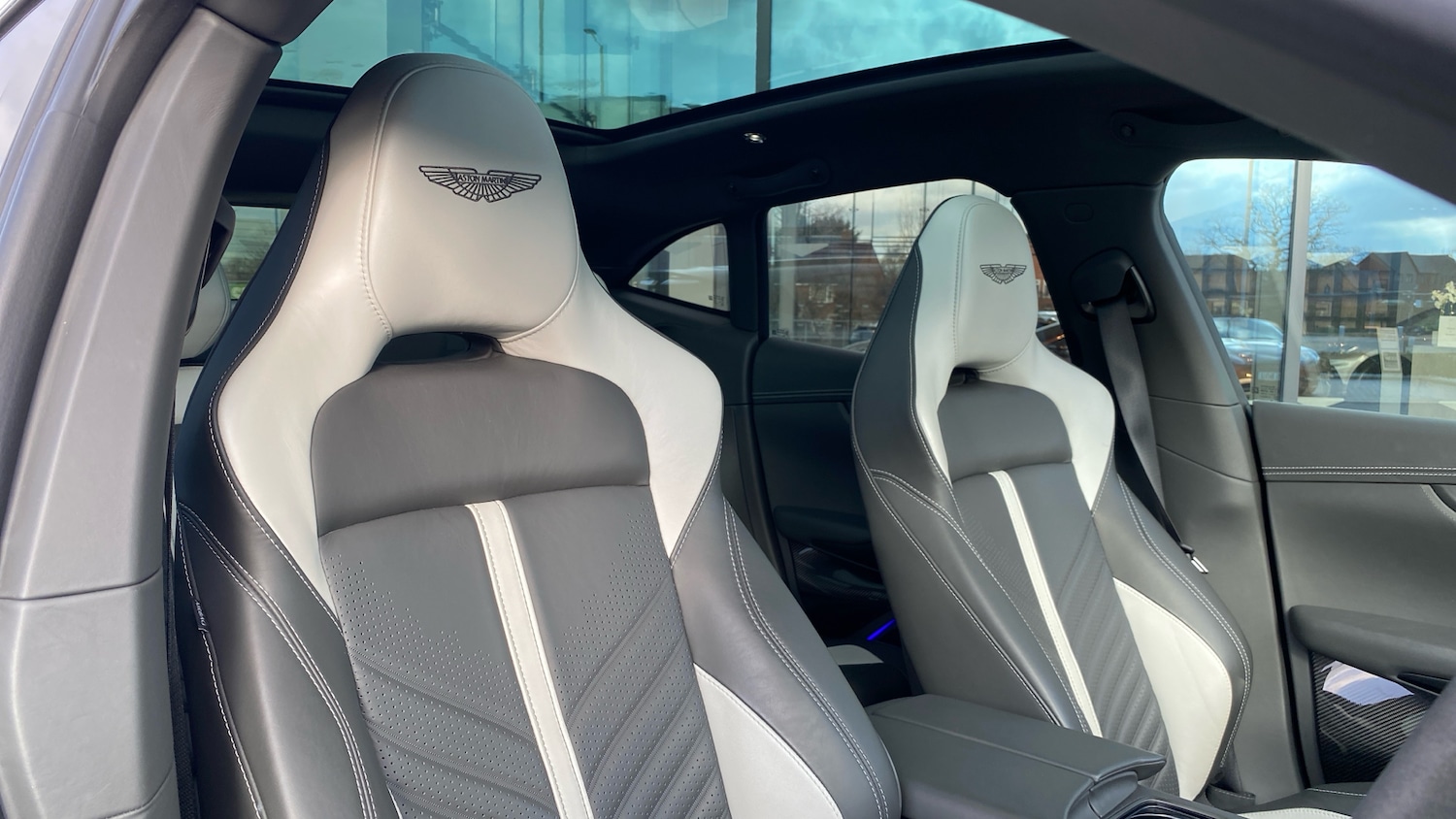 Used Aston Martin DBX for sale - 78201833: Photo 11