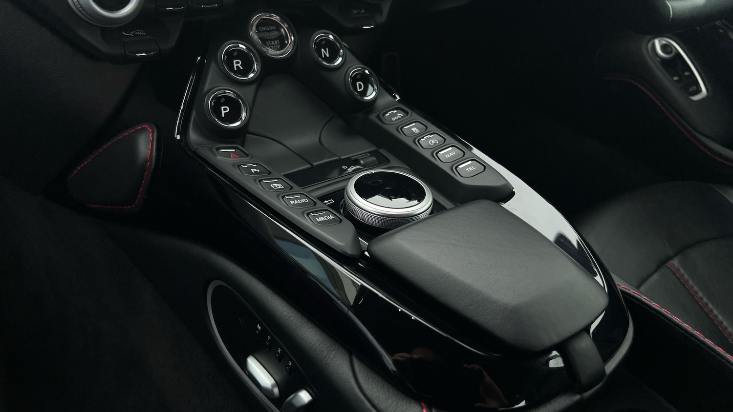 Used Aston Martin Vantage 2018 for sale - 76455001: Photo 21