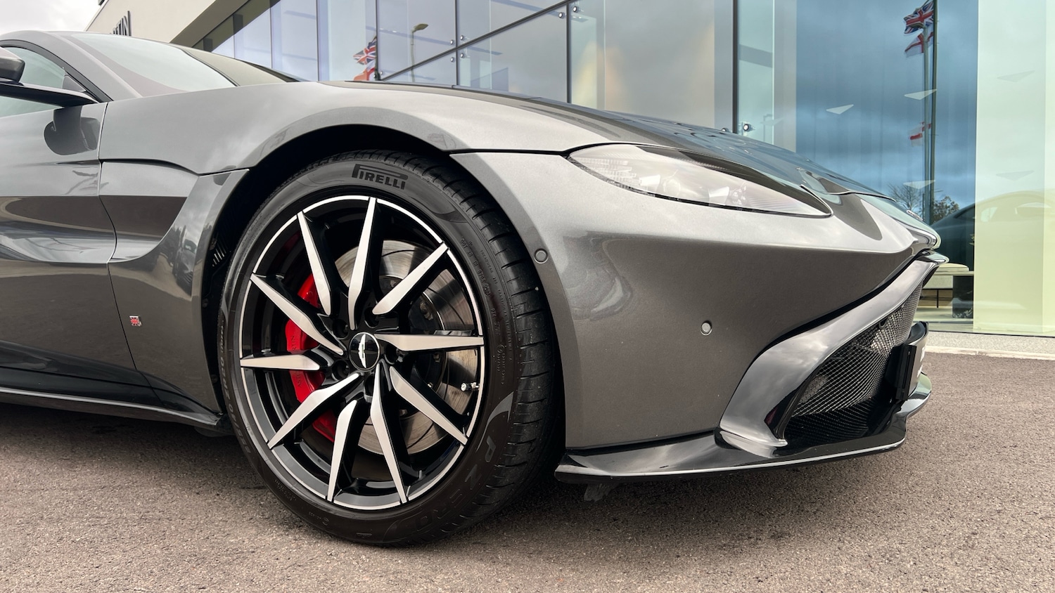 Used Aston Martin Vantage 2018 for sale - 76455001: Photo 25