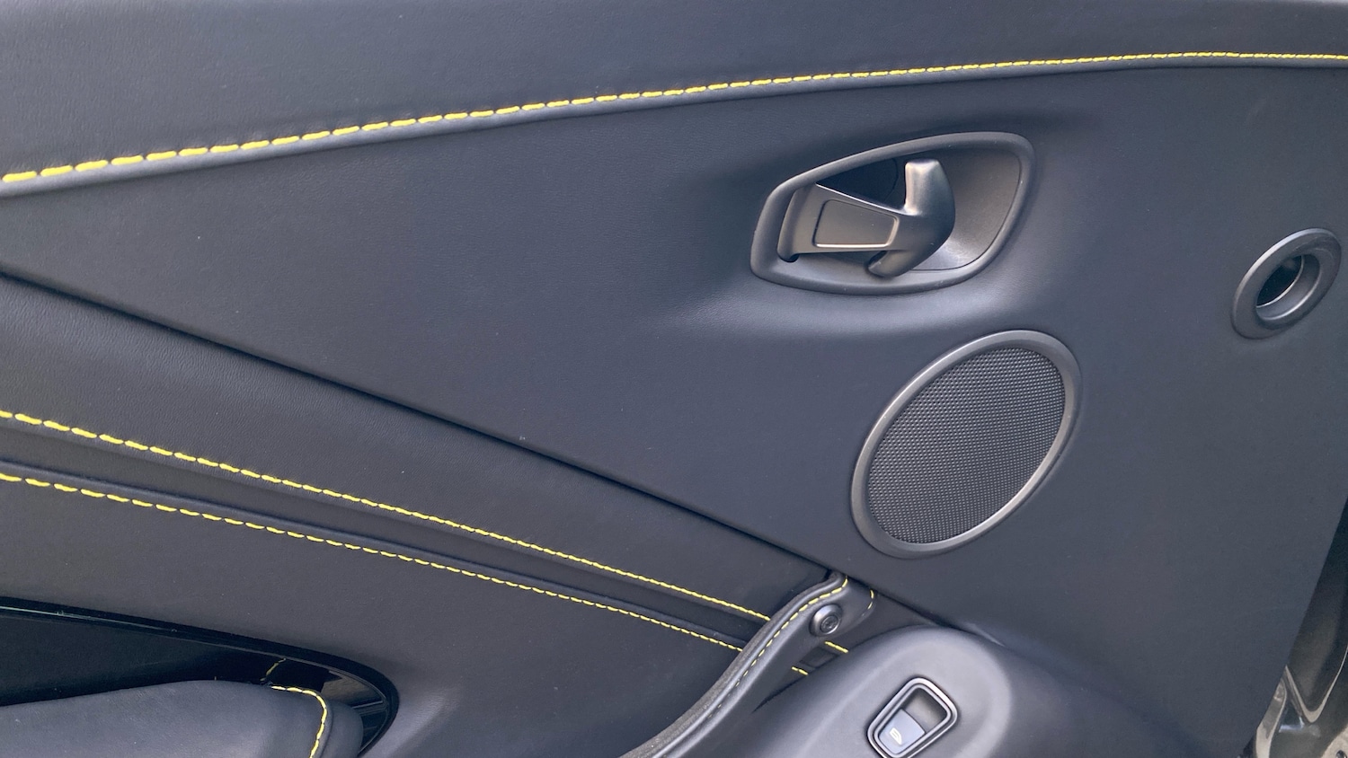 Used Aston Martin Vantage 2022 for sale - 77189172: Photo 24