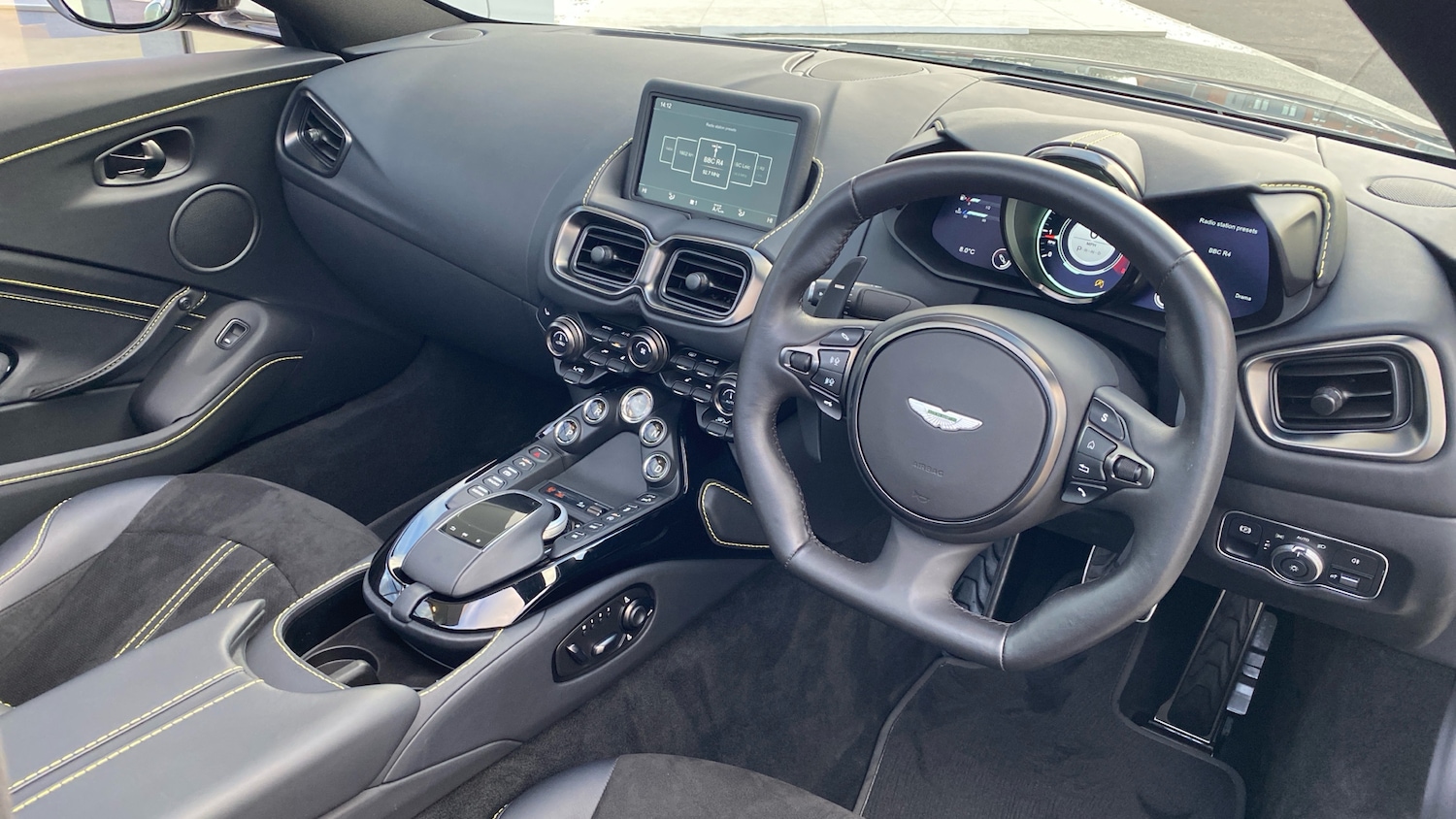 Used Aston Martin Vantage 2022 for sale - 77189172: Photo 3