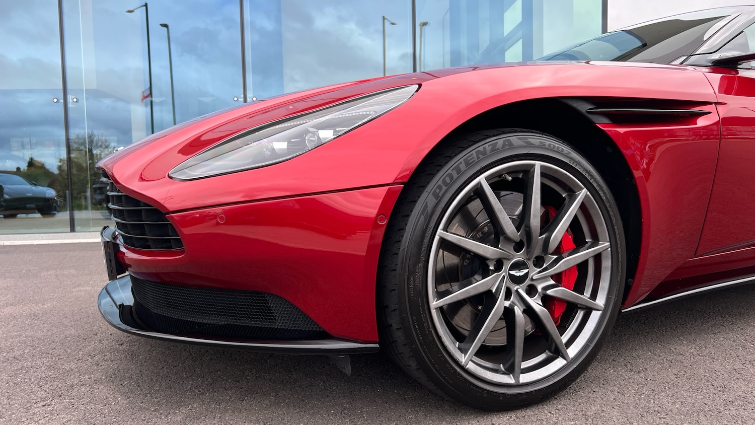 Used Aston Martin DB11 2020 for sale - 76211668: Photo 17